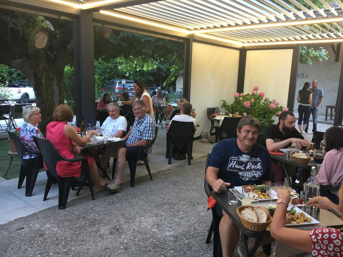 乐瑞迪斯维普斯酒店 Les Avenières 外观 照片