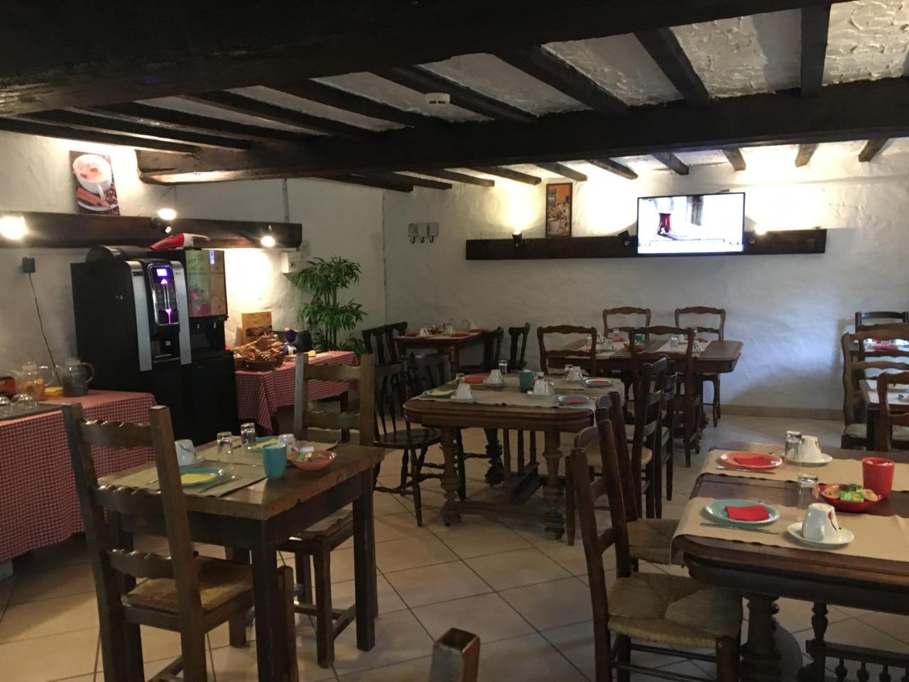 乐瑞迪斯维普斯酒店 Les Avenières 外观 照片