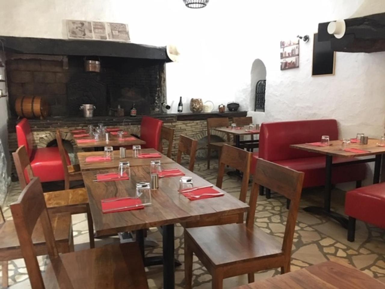 乐瑞迪斯维普斯酒店 Les Avenières 外观 照片