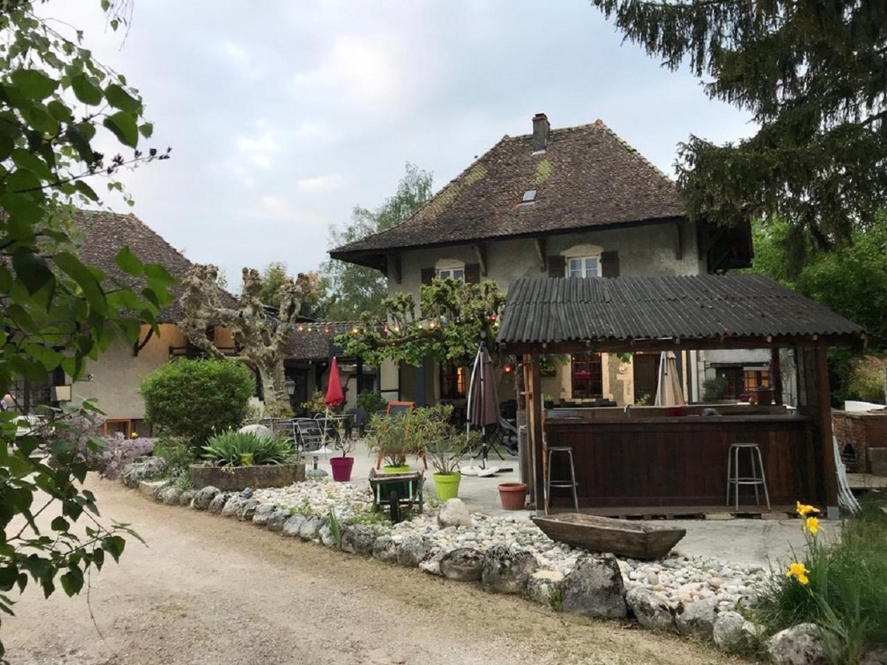 乐瑞迪斯维普斯酒店 Les Avenières 外观 照片