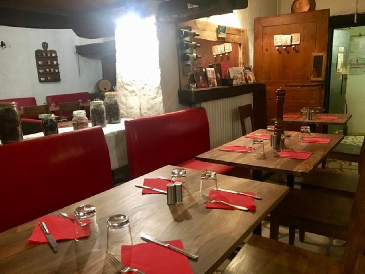 乐瑞迪斯维普斯酒店 Les Avenières 外观 照片