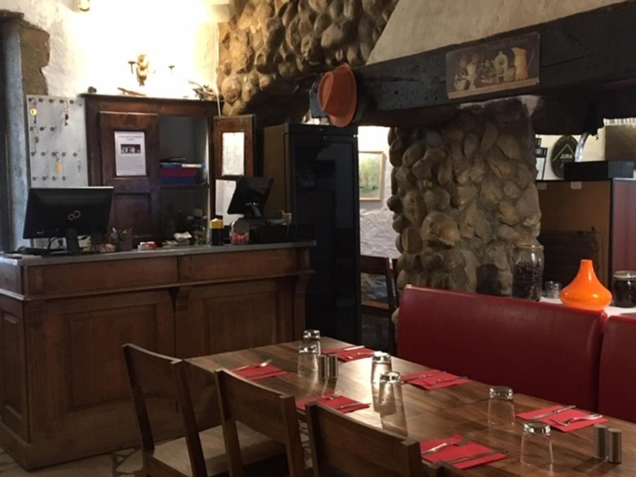 乐瑞迪斯维普斯酒店 Les Avenières 外观 照片