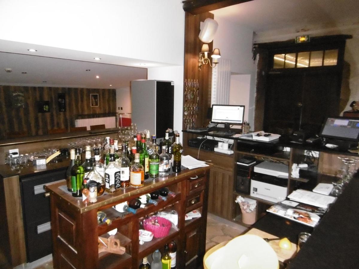 乐瑞迪斯维普斯酒店 Les Avenières 外观 照片